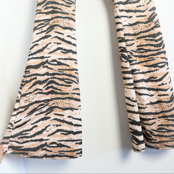 Nasty Gal animal print tiger zebra flared leggings pants club party stretch 4 - Picture 5 of 7